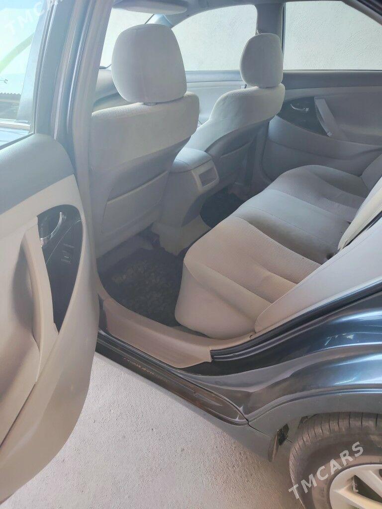 Toyota Camry 2010 - 175 000 TMT - Baýramaly - img 5