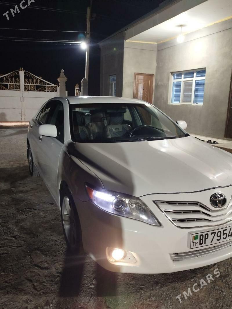 Toyota Camry 2010 - 150 000 TMT - Гёкдепе - img 1