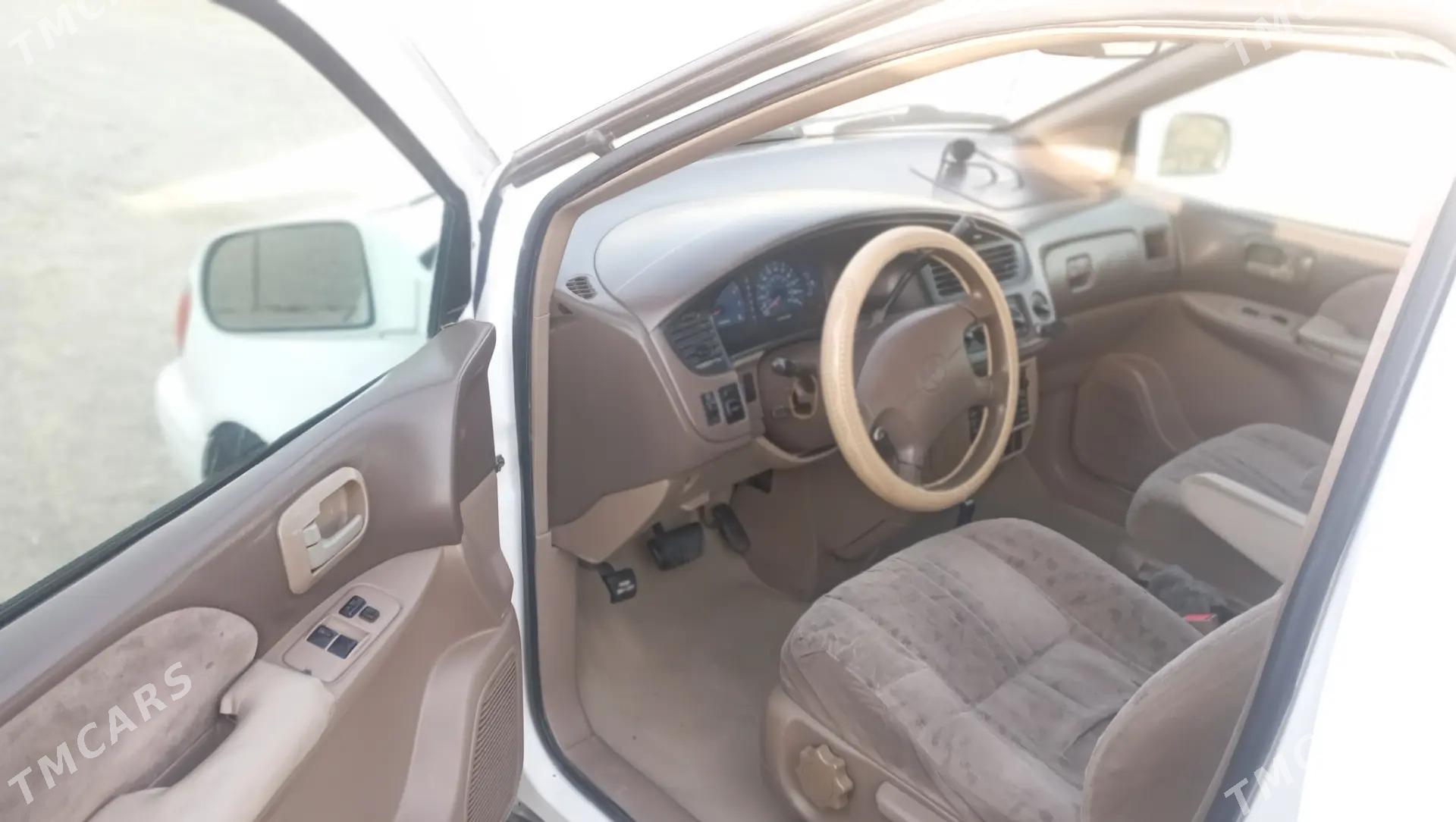 Toyota Sienna 2002 - 145 000 TMT - Gyzylarbat - img 3