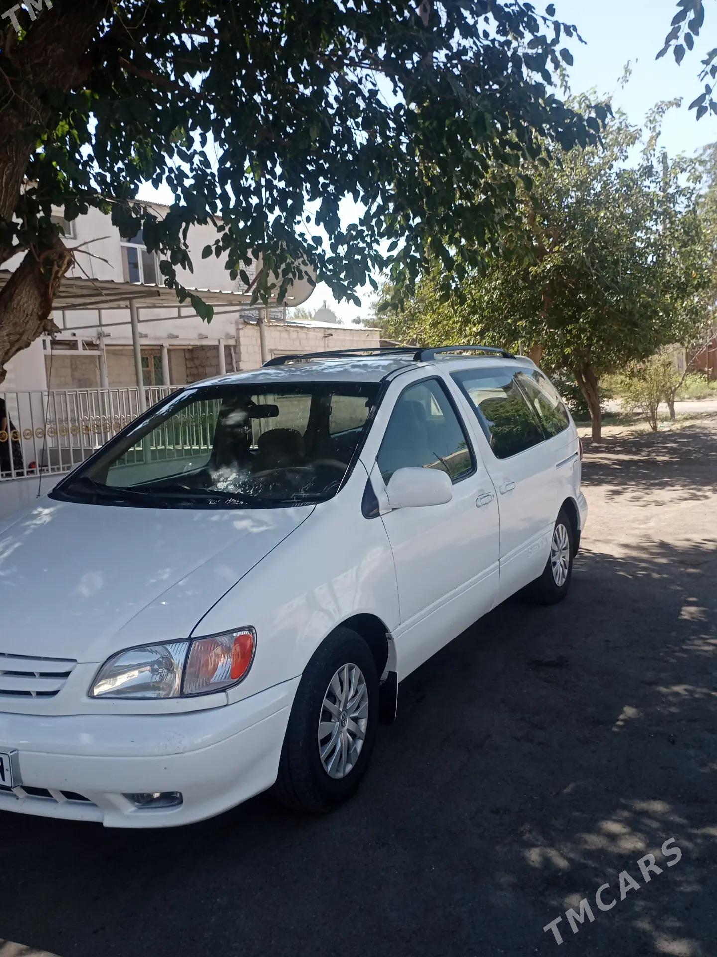 Toyota Sienna 2002 - 145 000 TMT - Gyzylarbat - img 4