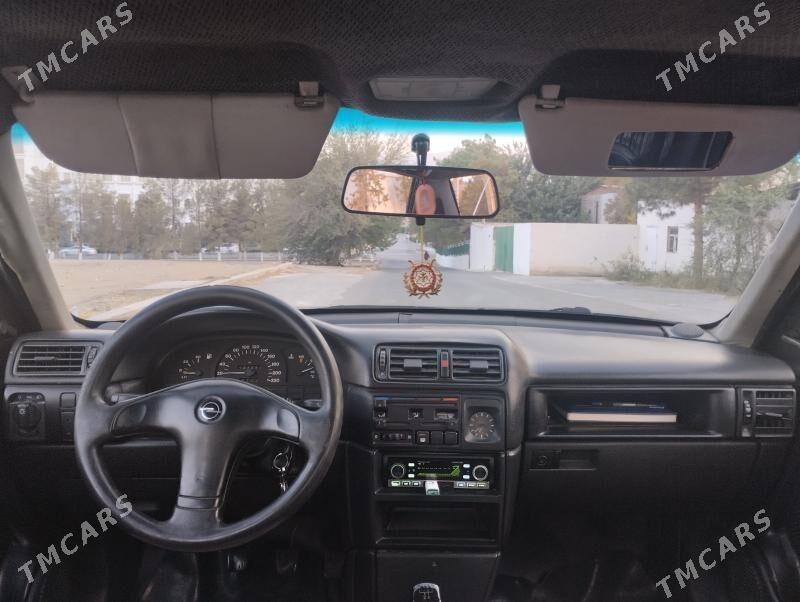 Opel Vectra 1994 - 49 000 TMT - Ашхабад - img 5