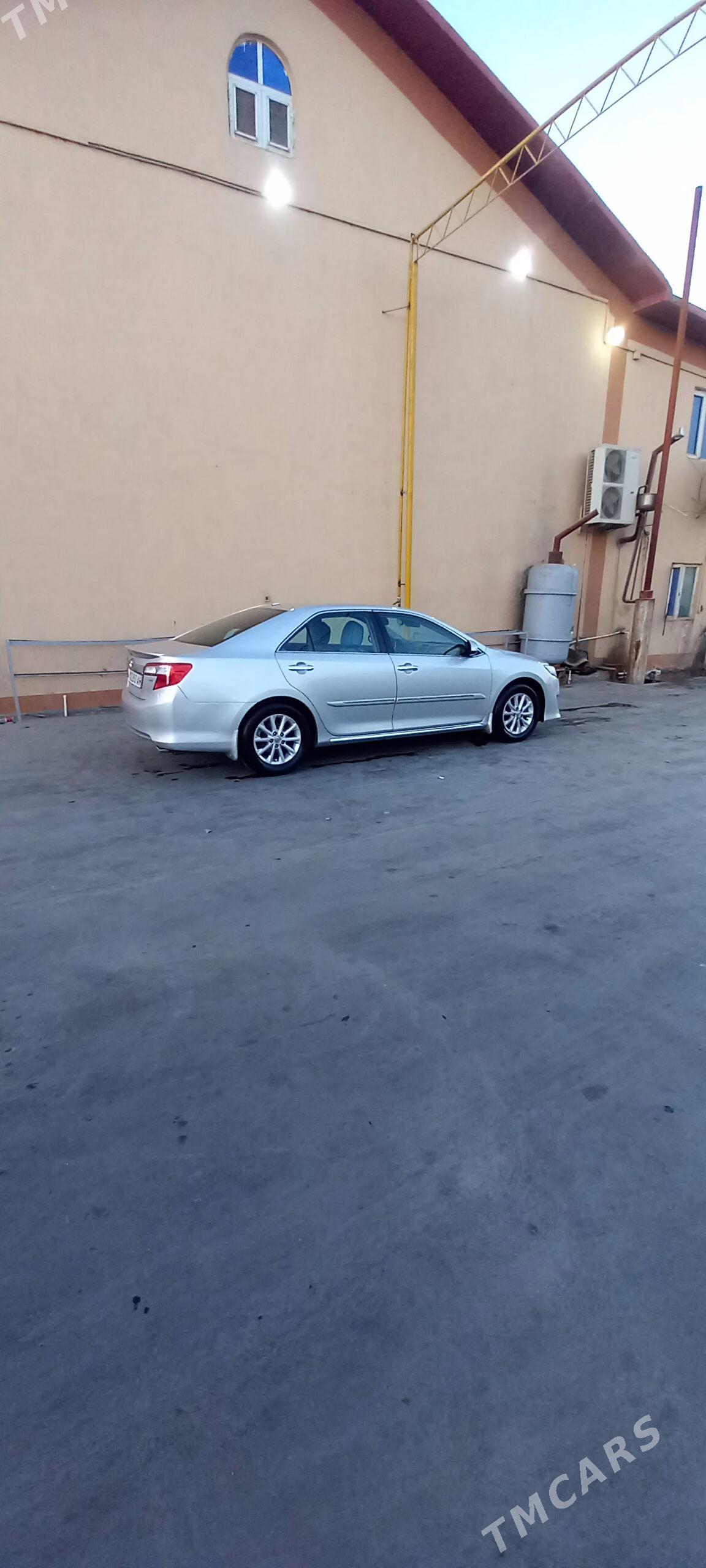 Toyota Camry 2014 - 230 000 TMT - Мары - img 6