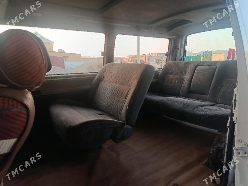 Toyota Hiace 1993 - 60 000 TMT - Мары - img 5