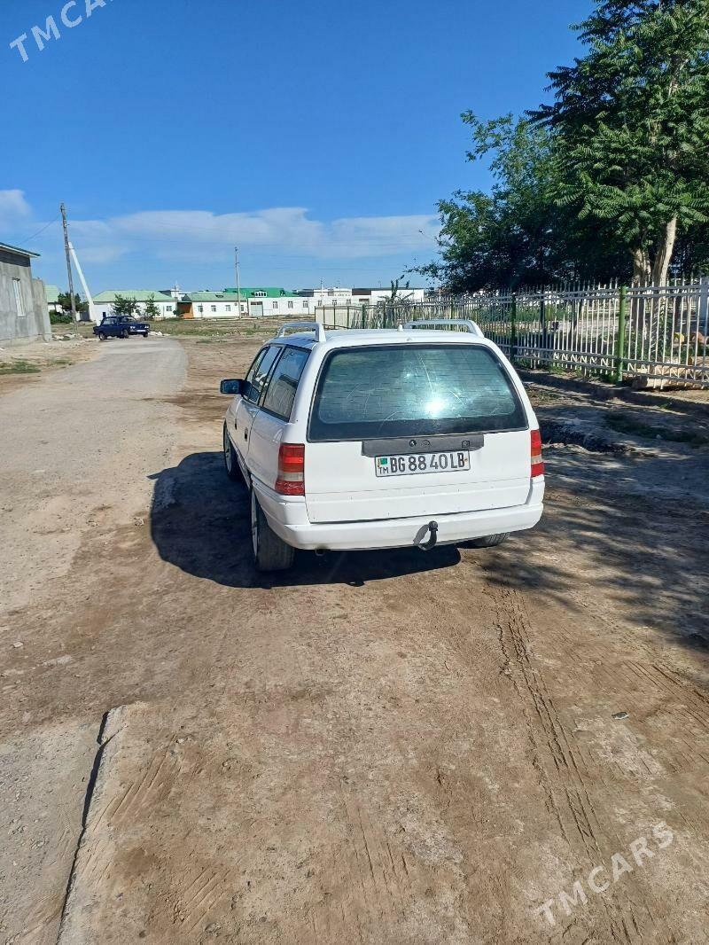 Opel Astra 1991 - 30 000 TMT - Туркменабат - img 3