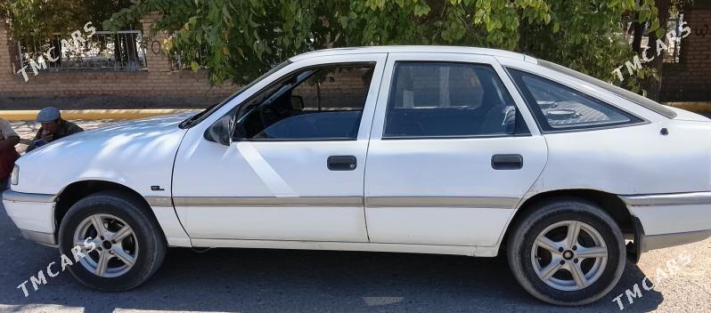 Opel Vectra 1991 - 24 000 TMT - Фарап - img 2
