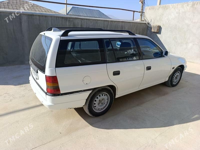 Opel Astra 1992 - 38 000 TMT - Бахарден - img 1