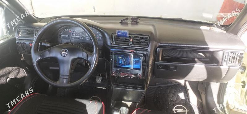 Opel Vectra 1993 - 44 000 TMT - Mary - img 2