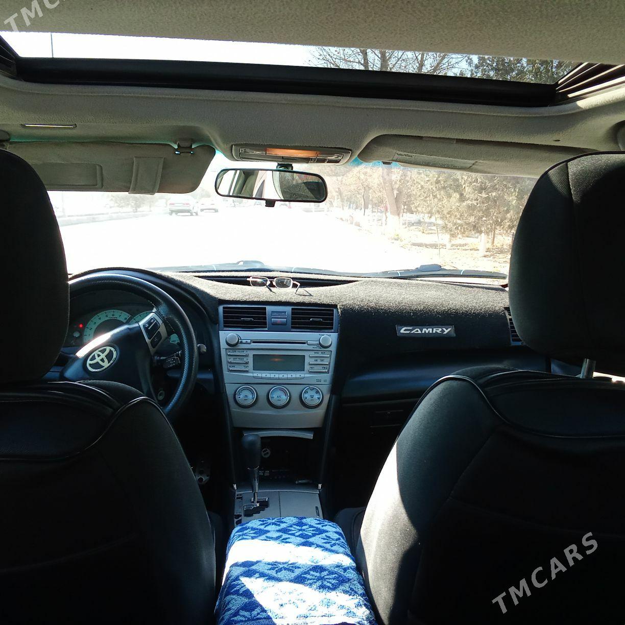 Toyota Camry 2010 - 230 000 TMT - Кёнеургенч - img 4