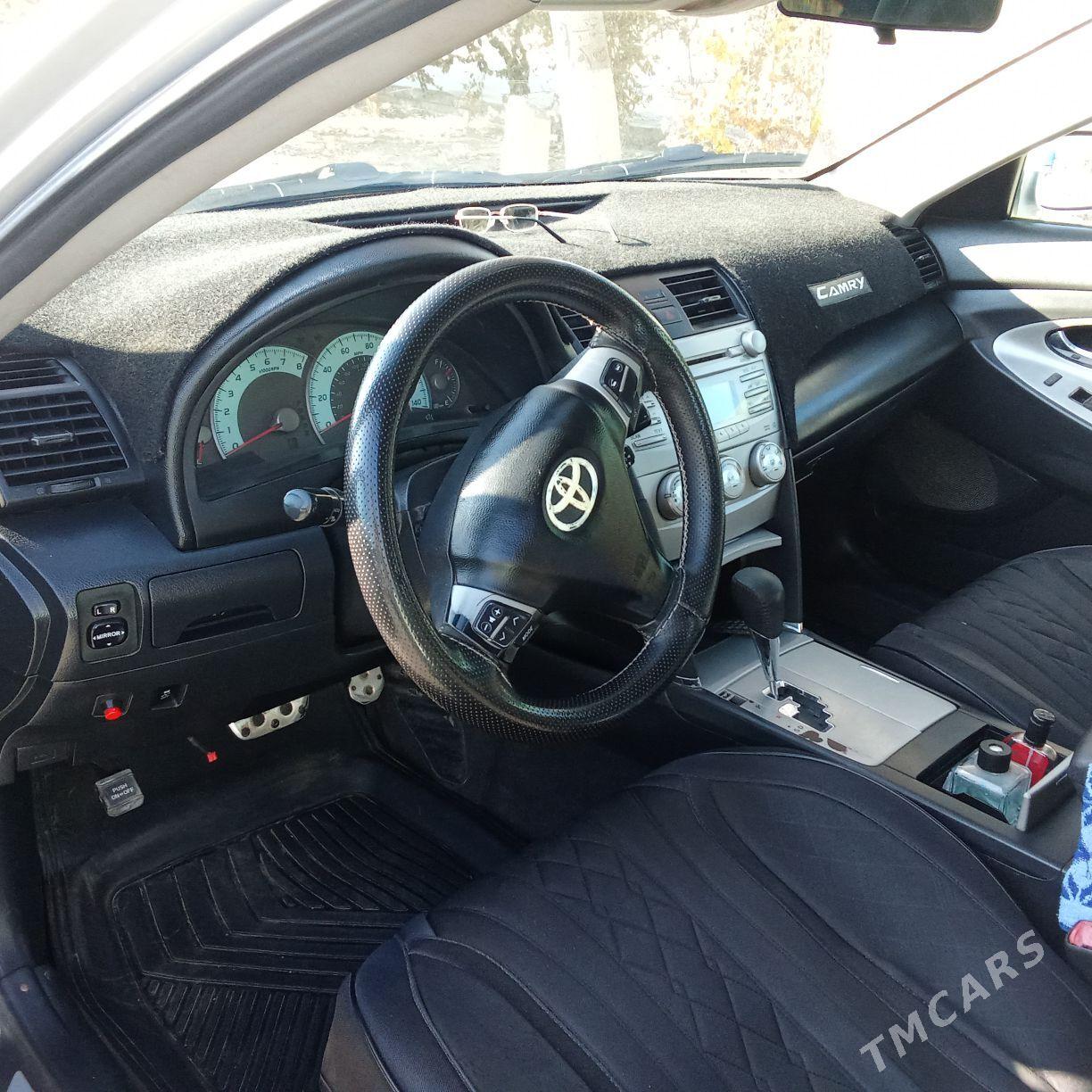 Toyota Camry 2010 - 230 000 TMT - Кёнеургенч - img 5