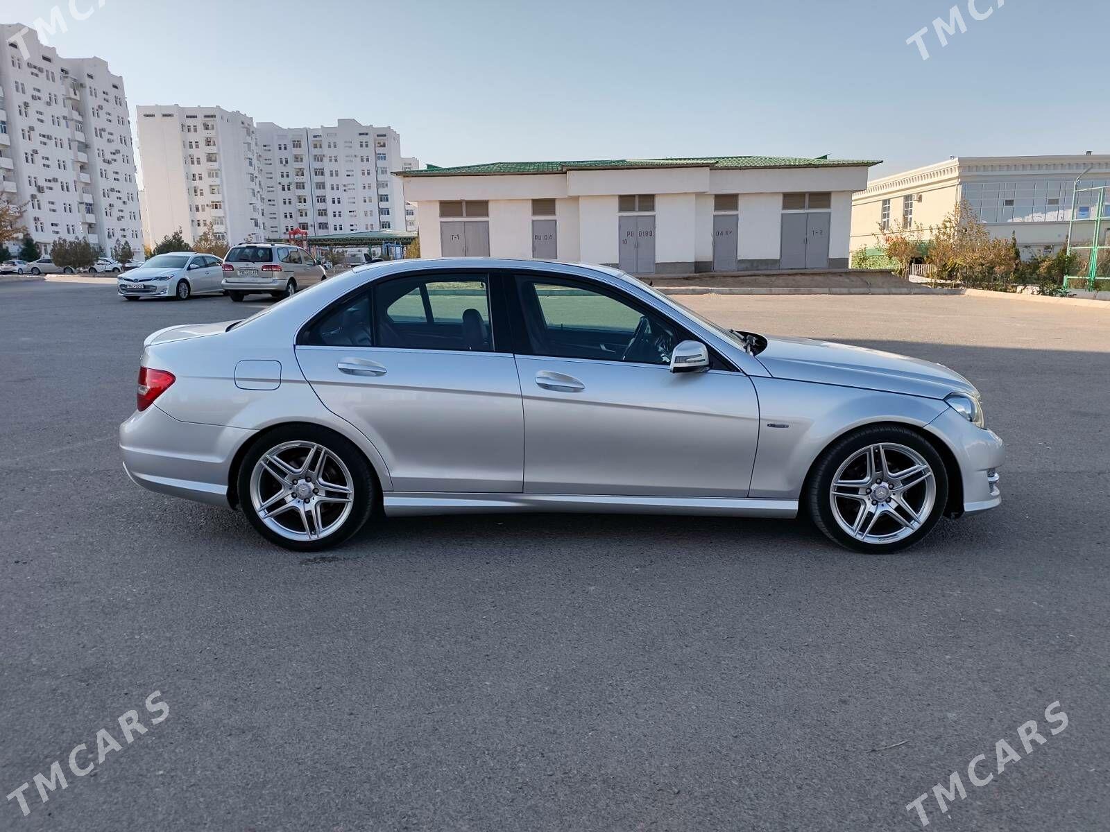 Mercedes-Benz C300 2011 - 220 000 TMT - Ашхабад - img 5