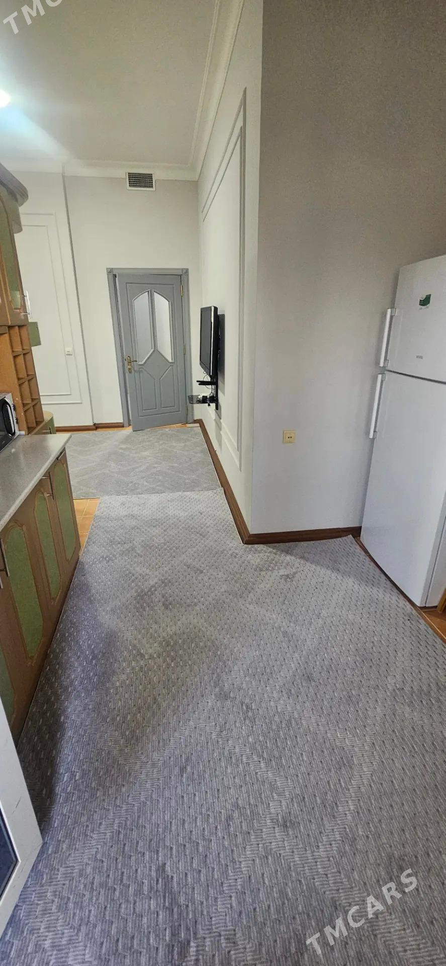 ARENDA ELITKA - Sowetskiý köç. (Garaşsyzlyk şaýoly) - img 4