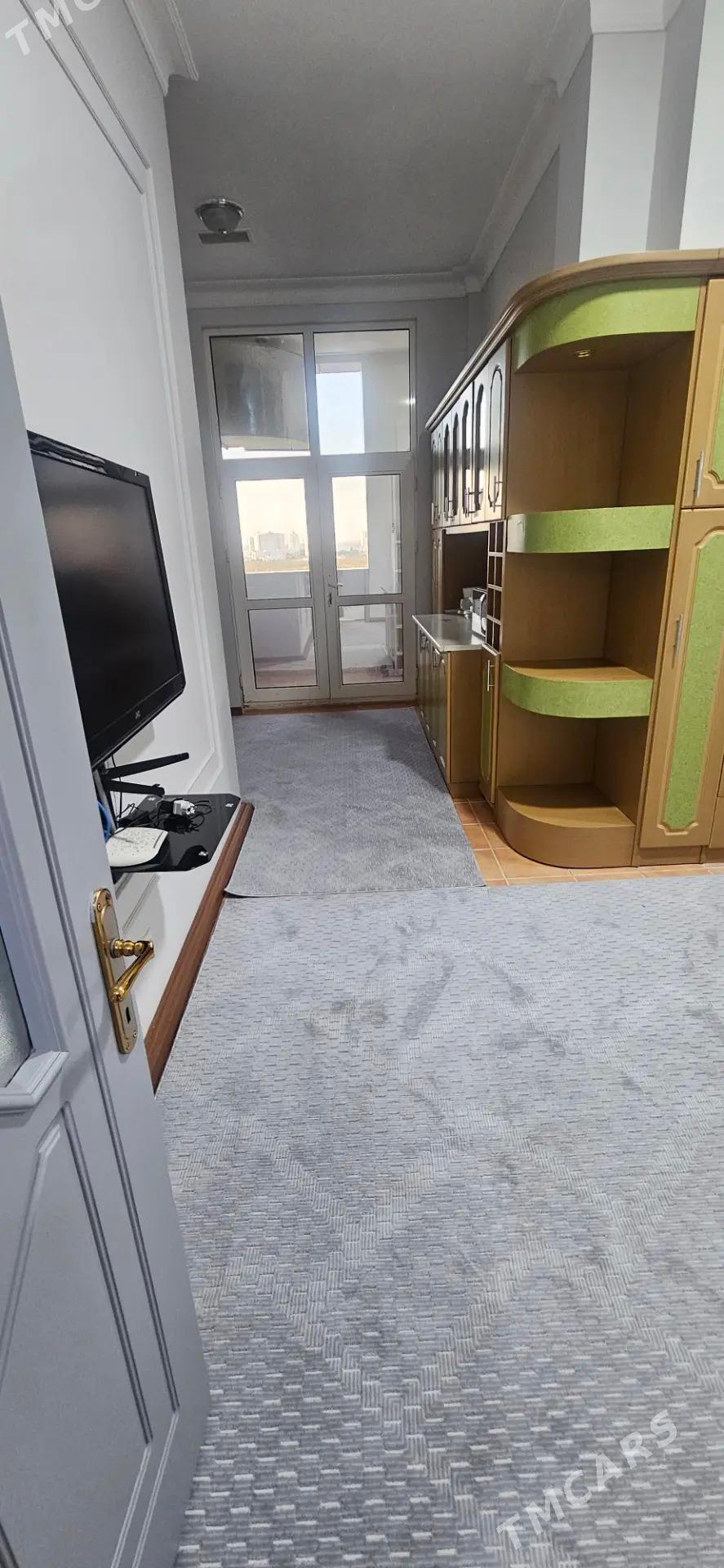 ARENDA ELITKA - Sowetskiý köç. (Garaşsyzlyk şaýoly) - img 5