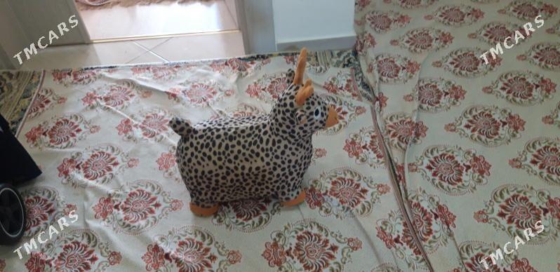 eşek oyunjak - Мир 7 - img 1