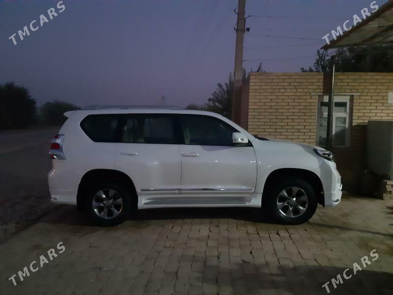 Toyota Land Cruiser Prado 2012 - 560 000 TMT - Garagum etraby - img 1
