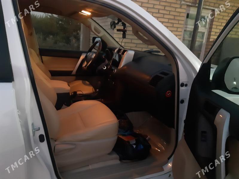 Toyota Land Cruiser Prado 2012 - 560 000 TMT - Garagum etraby - img 5
