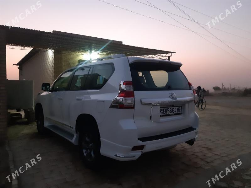 Toyota Land Cruiser Prado 2012 - 560 000 TMT - Garagum etraby - img 4