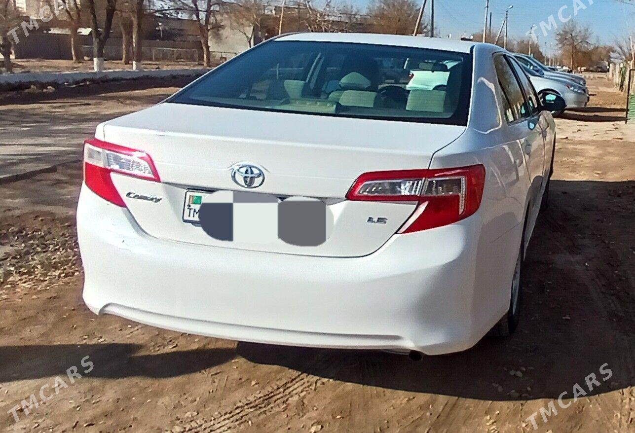 Toyota Camry 2011 - 210 000 TMT - Türkmenbaşy etr. - img 3