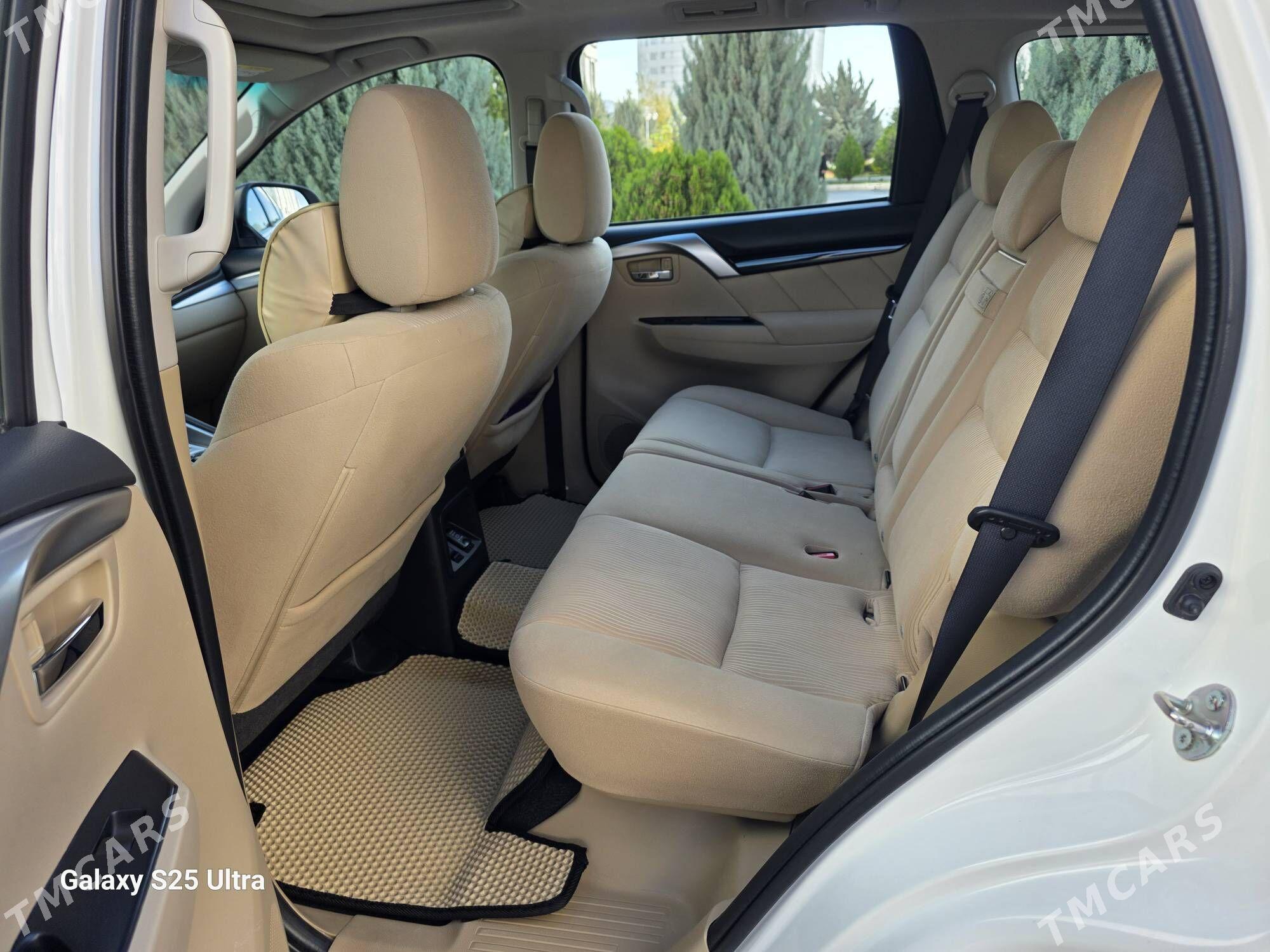 Mitsubishi Montero Sport 2019 - 370 000 TMT - 14-nji tapgyr (Sowhozny köç) - img 6