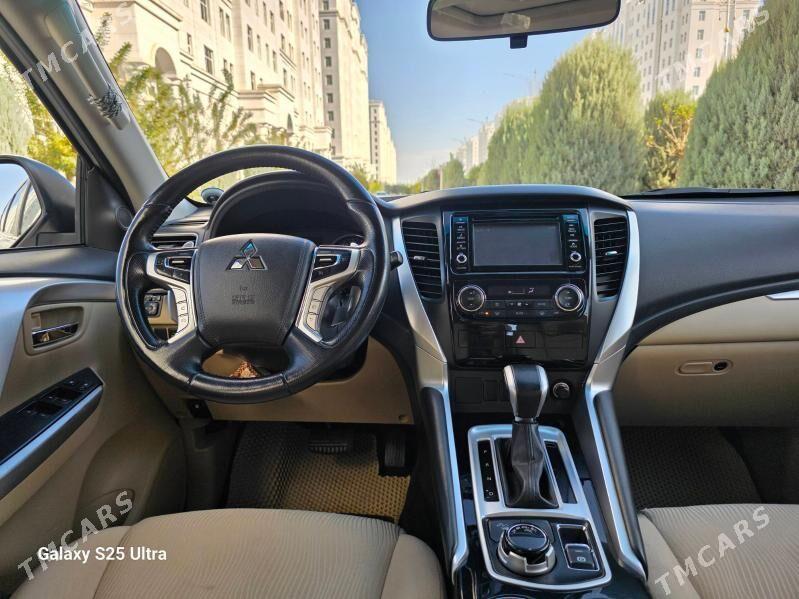 Mitsubishi Montero Sport 2019 - 370 000 TMT - 14-nji tapgyr (Sowhozny köç) - img 8