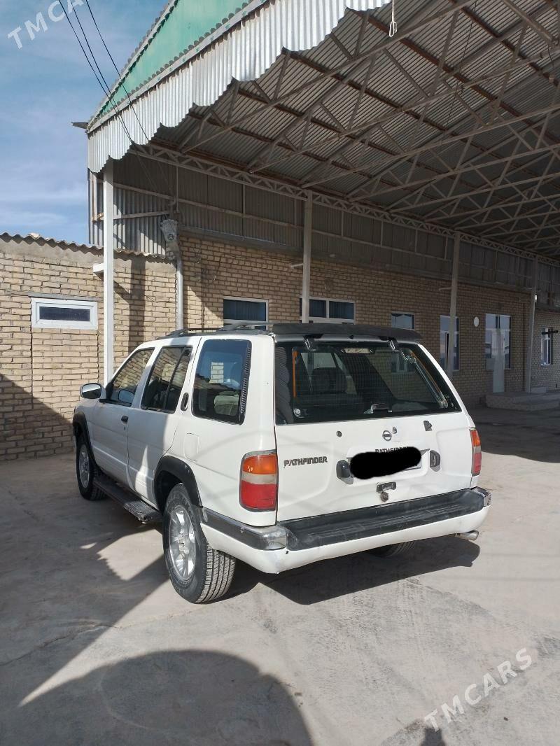 Nissan Pathfinder 1998 - 70 000 TMT - Mary - img 3