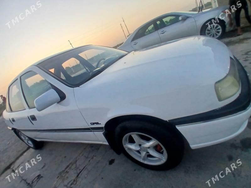 Opel Vectra 1990 - 27 000 TMT - Mary - img 3