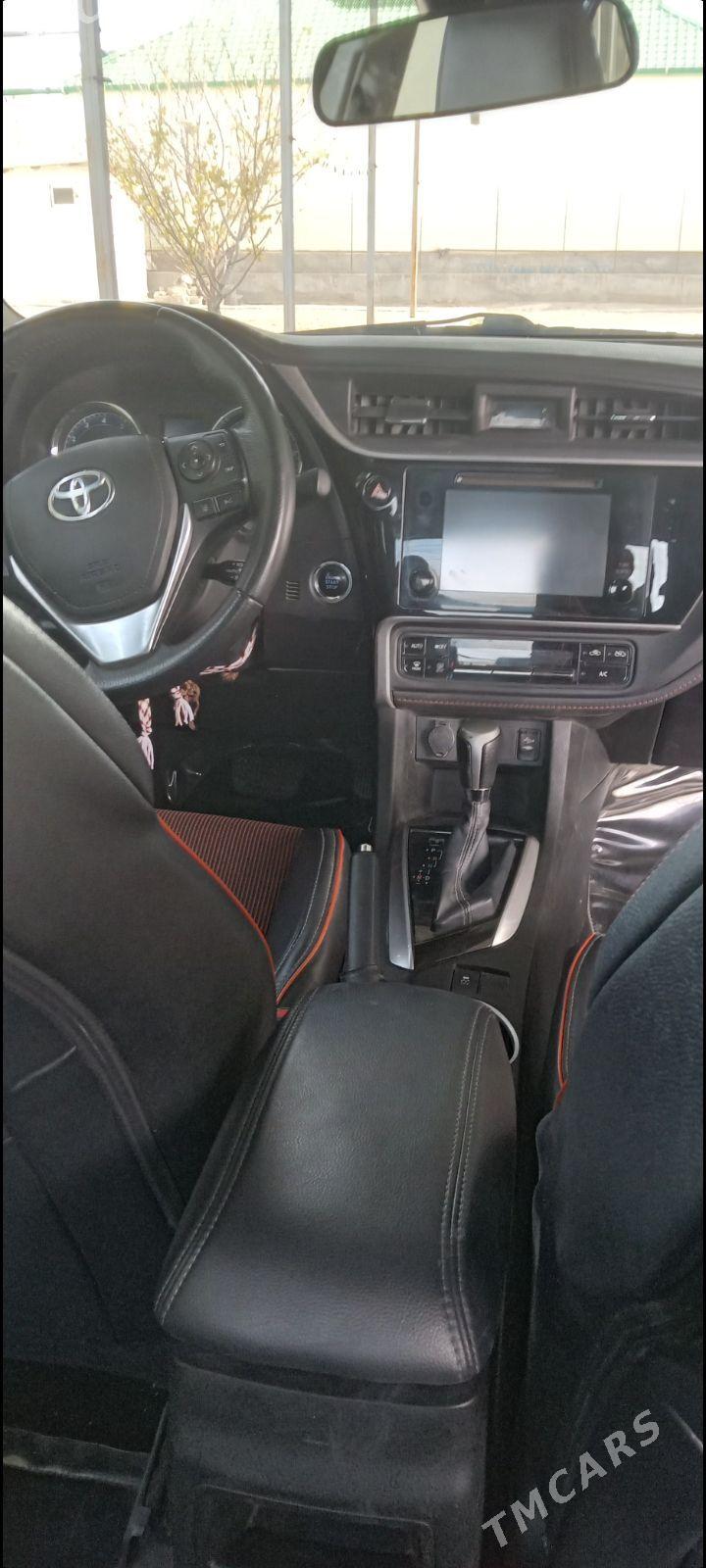 Toyota Corolla 2018 - 230 000 TMT - Ашхабад - img 2