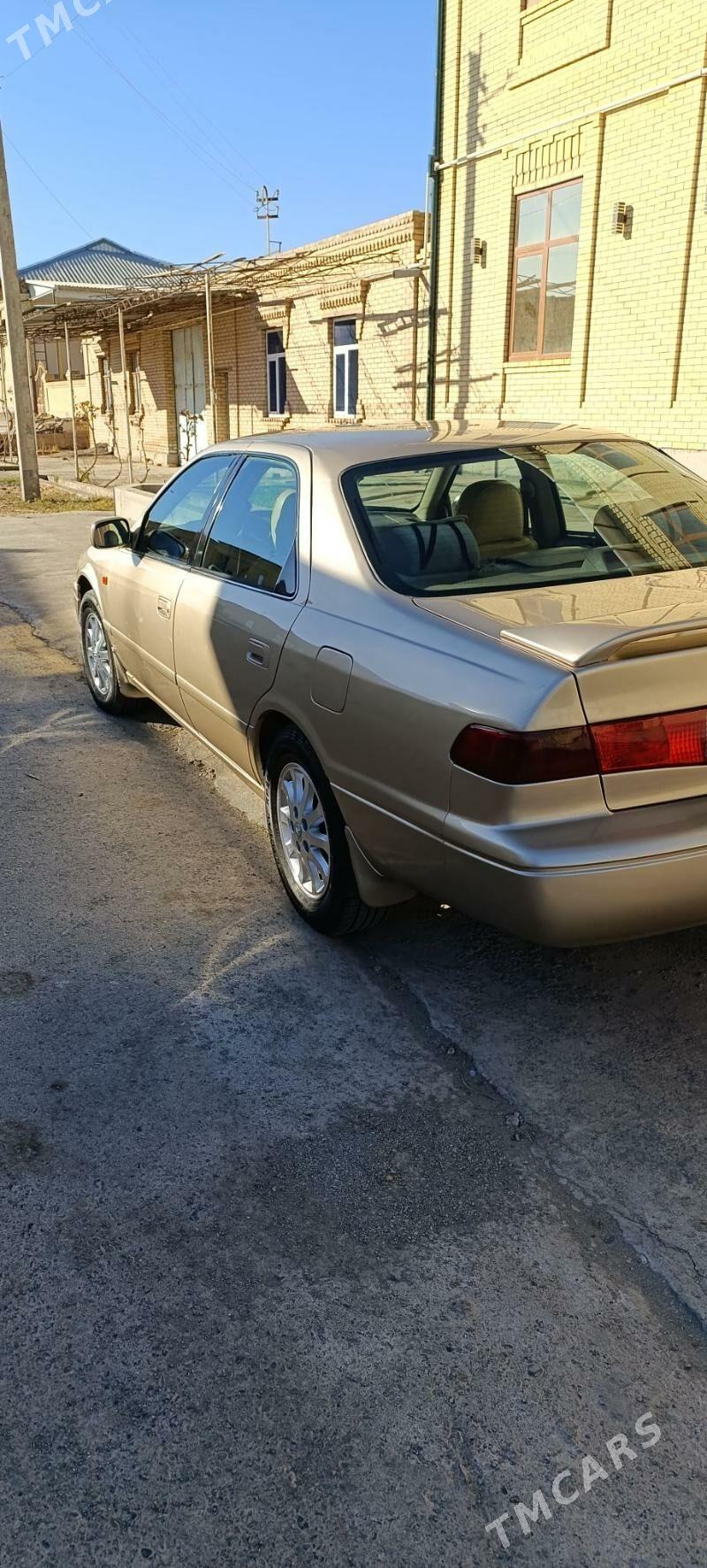 Toyota Camry 2001 - 140 000 TMT - Туркменабат - img 3