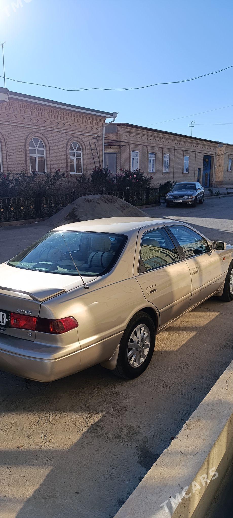 Toyota Camry 2001 - 140 000 TMT - Туркменабат - img 2