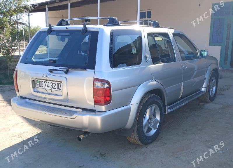Nissan Pathfinder 2002 - 115 000 TMT - Акдепе - img 3