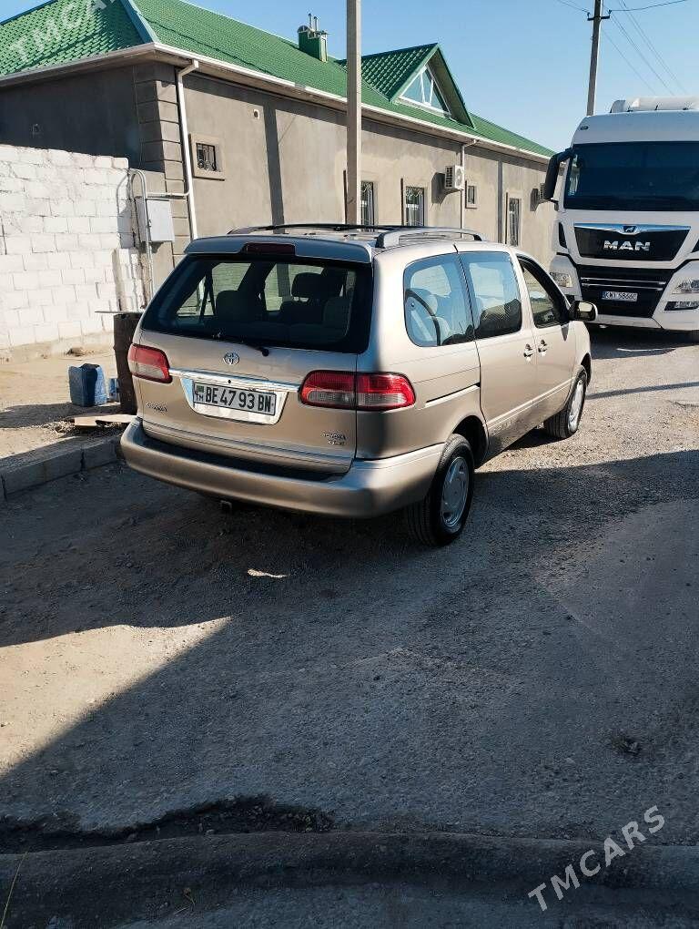 Toyota Sienna 2002 - 165 000 TMT - Balkanabat - img 3