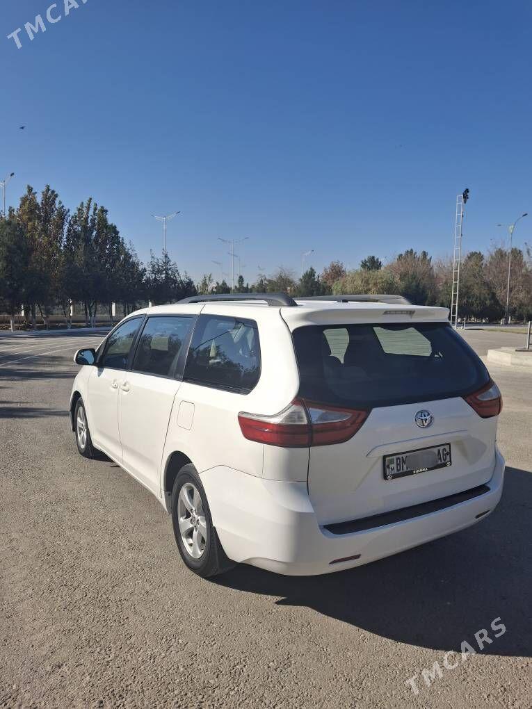 Toyota Sienna 2017 - 330 000 TMT - Aşgabat - img 7