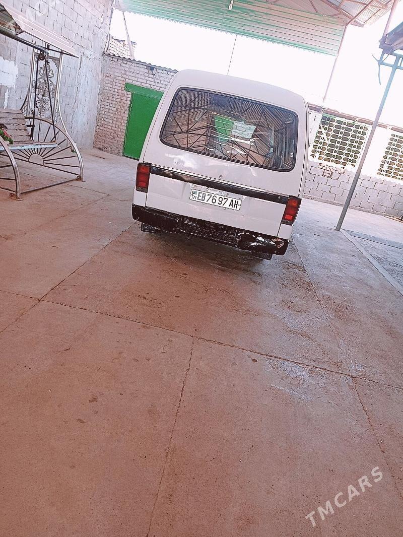 Toyota Hiace 1995 - 35 000 TMT - Tejen - img 3