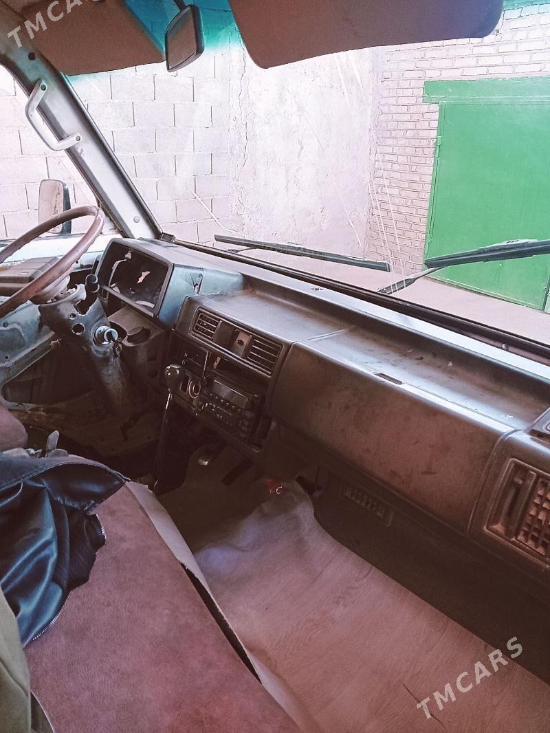 Toyota Hiace 1995 - 35 000 TMT - Tejen - img 4