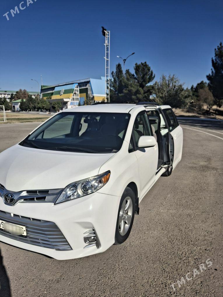 Toyota Sienna 2017 - 330 000 TMT - Aşgabat - img 11