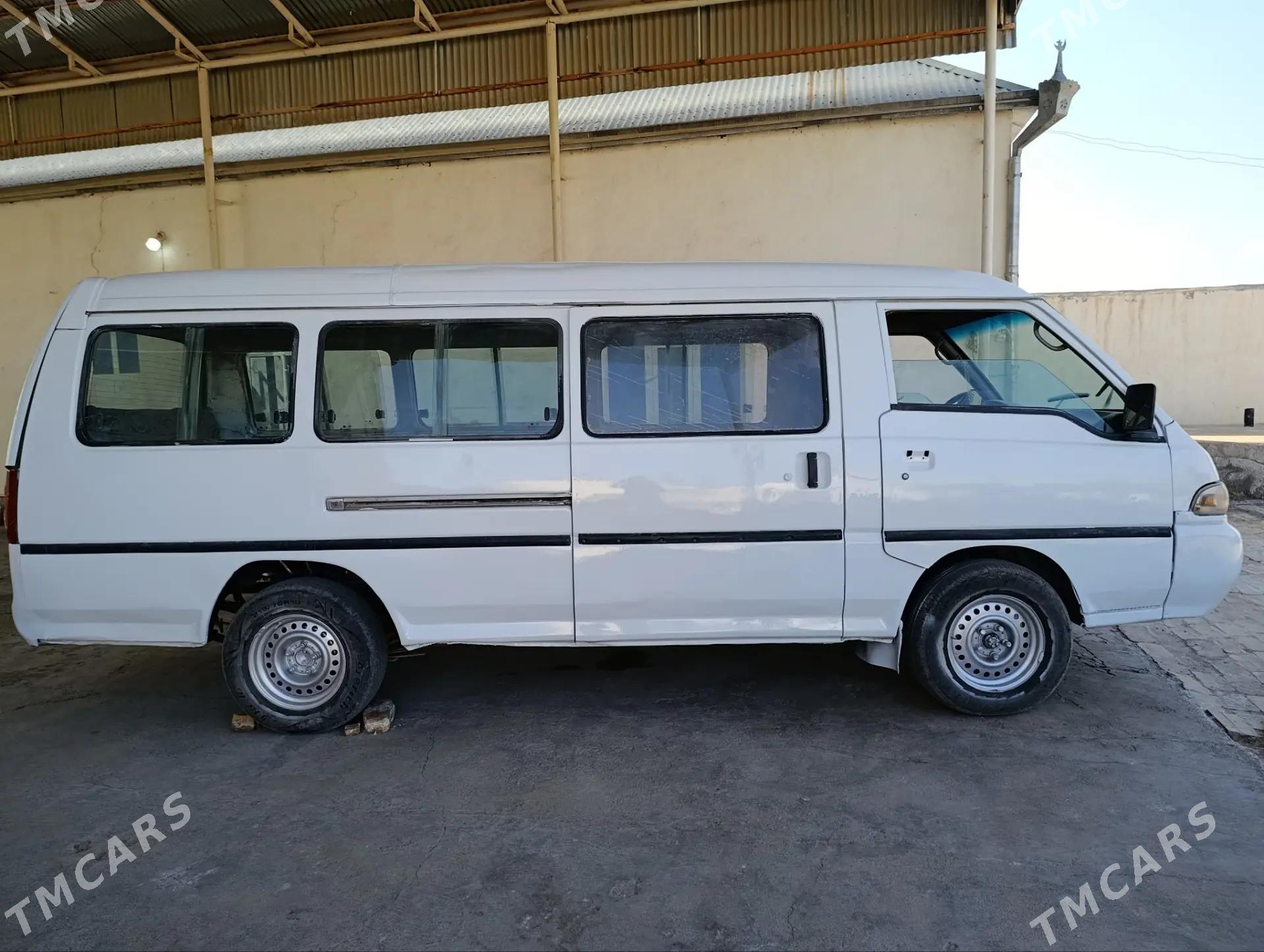 Toyota Hiace 2003 - 60 000 TMT - Baýramaly - img 2