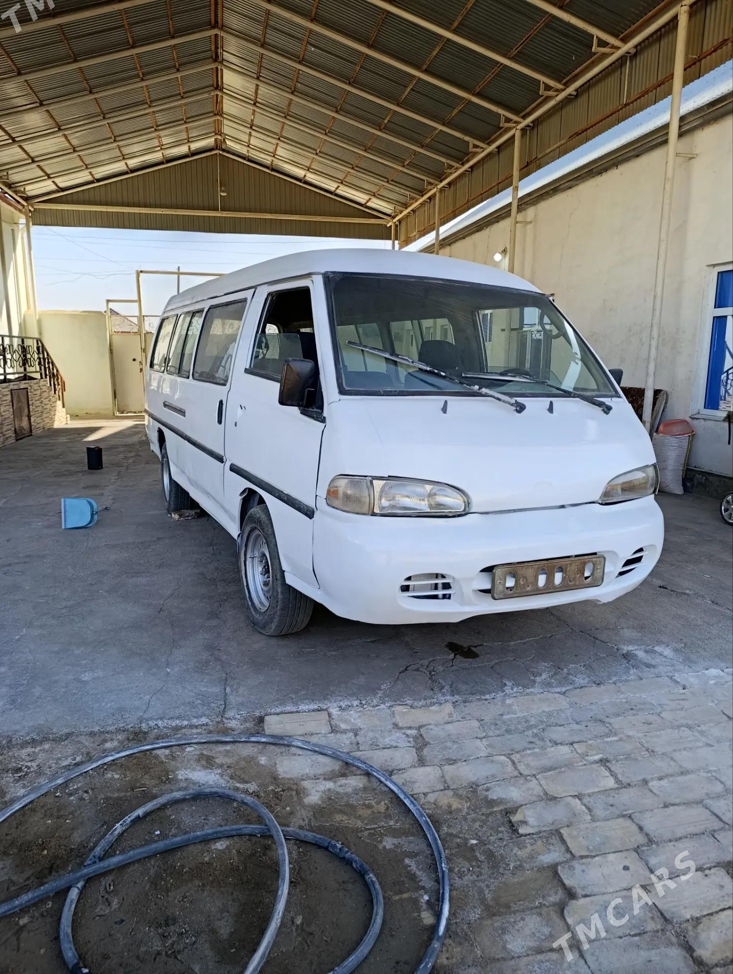 Toyota Hiace 2003 - 60 000 TMT - Baýramaly - img 1