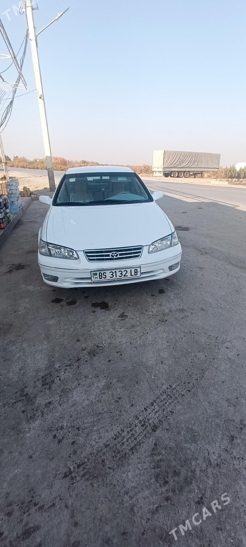 Toyota Camry 2000 - 140 000 TMT - Kerki - img 5