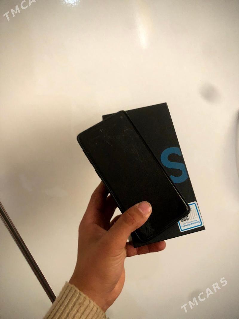 Samsung S 10 - Bäherden - img 1