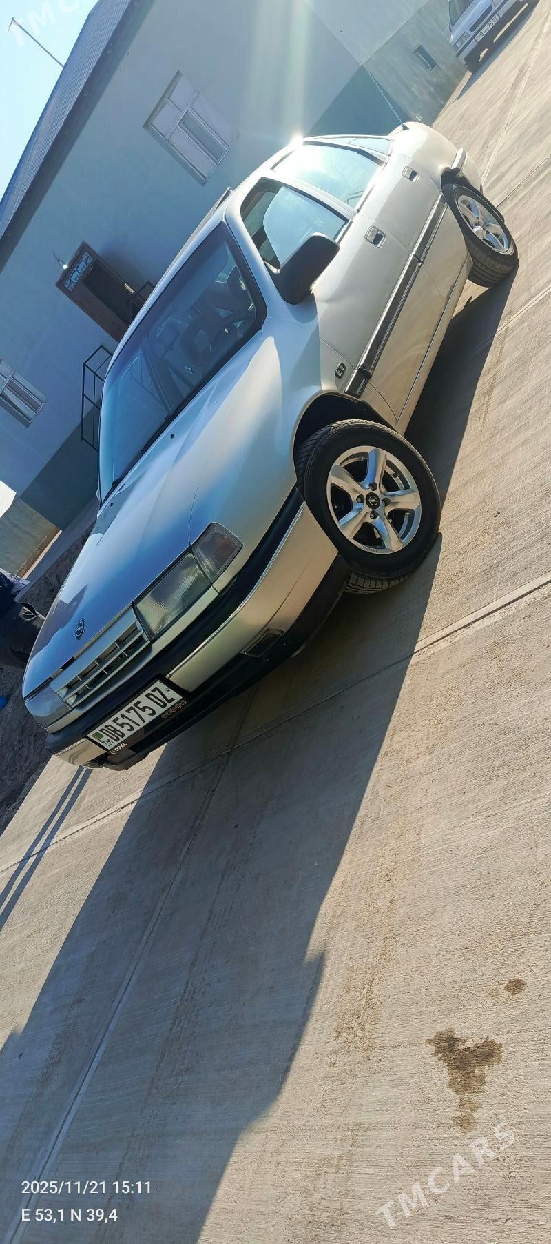 Opel Vectra 1992 - 43 000 TMT - Дашогуз - img 2