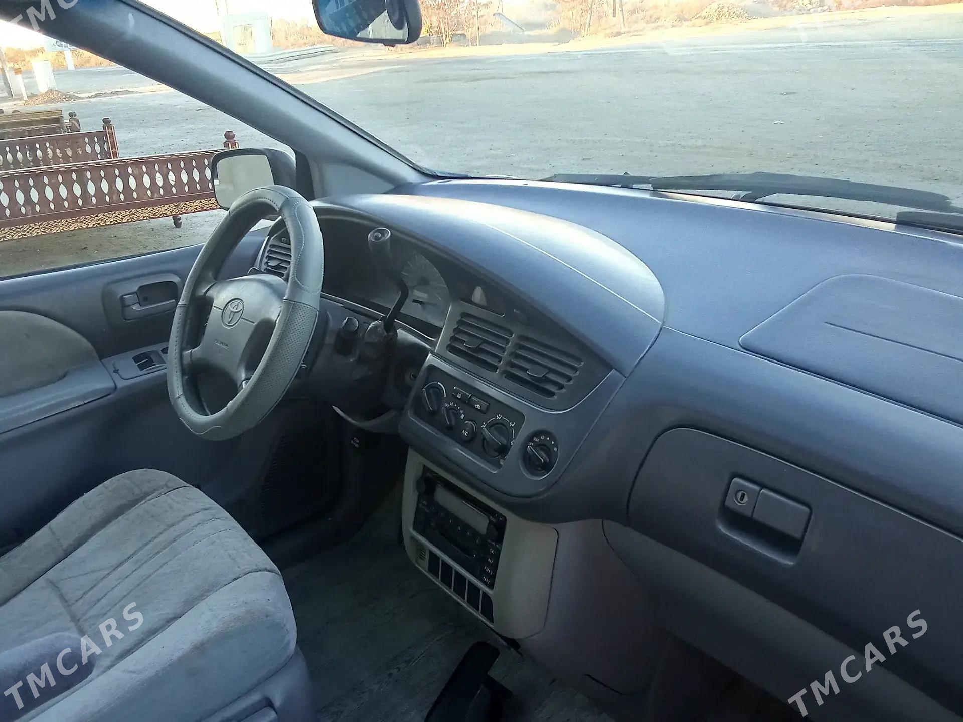 Toyota Sienna 2002 - 174 000 TMT - Türkmenabat - img 6