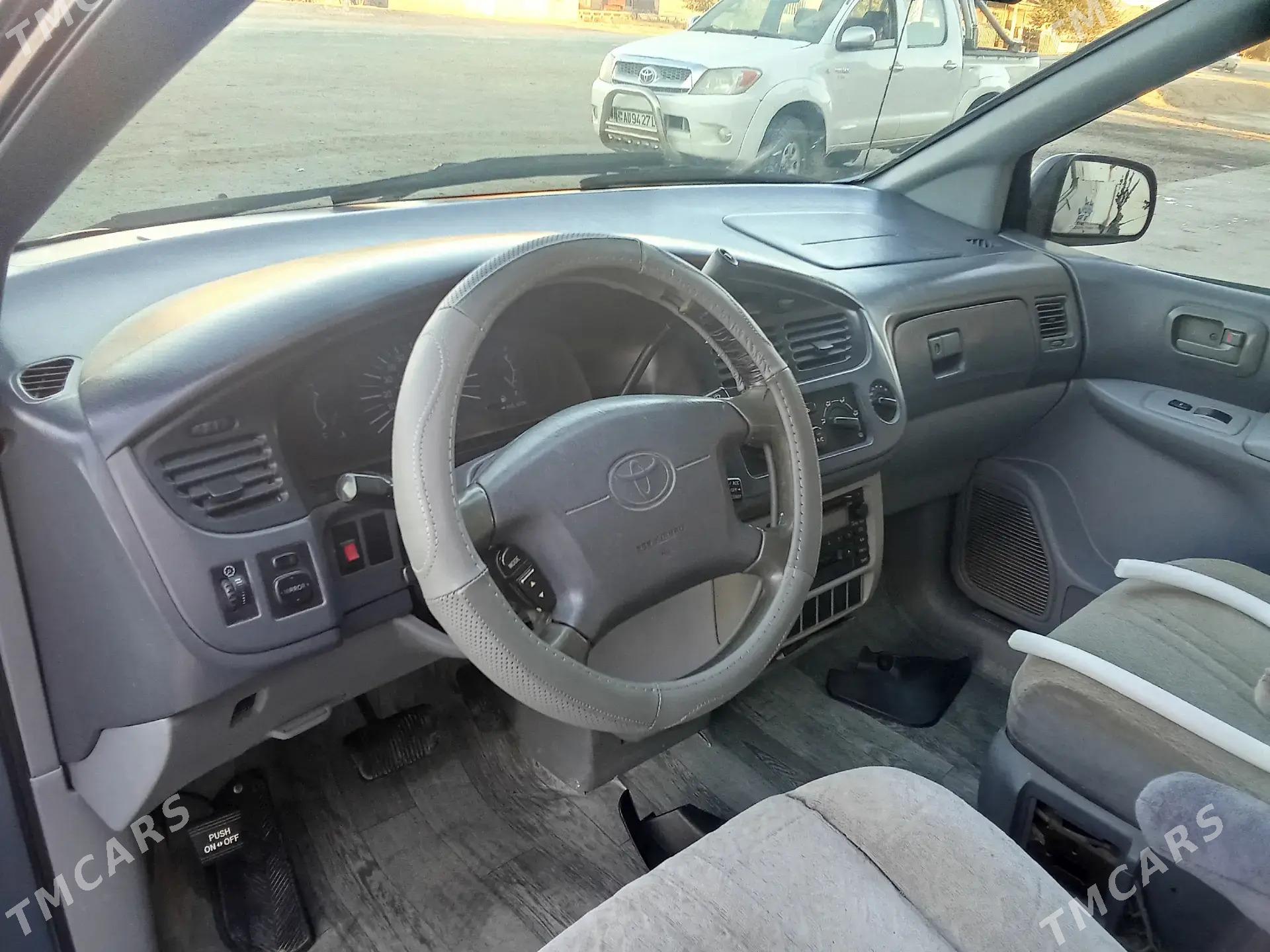 Toyota Sienna 2002 - 174 000 TMT - Türkmenabat - img 4