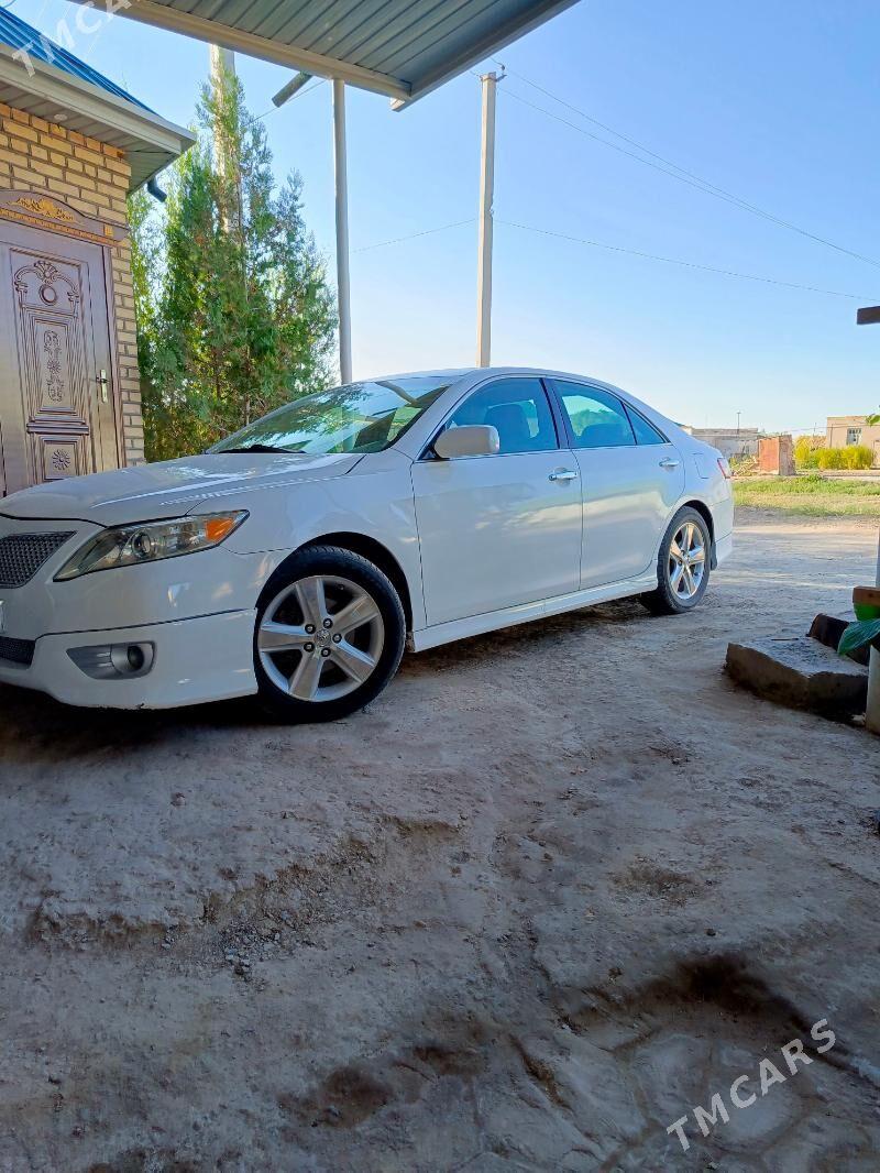 Toyota Camry 2010 - 230 000 TMT - Кёнеургенч - img 1