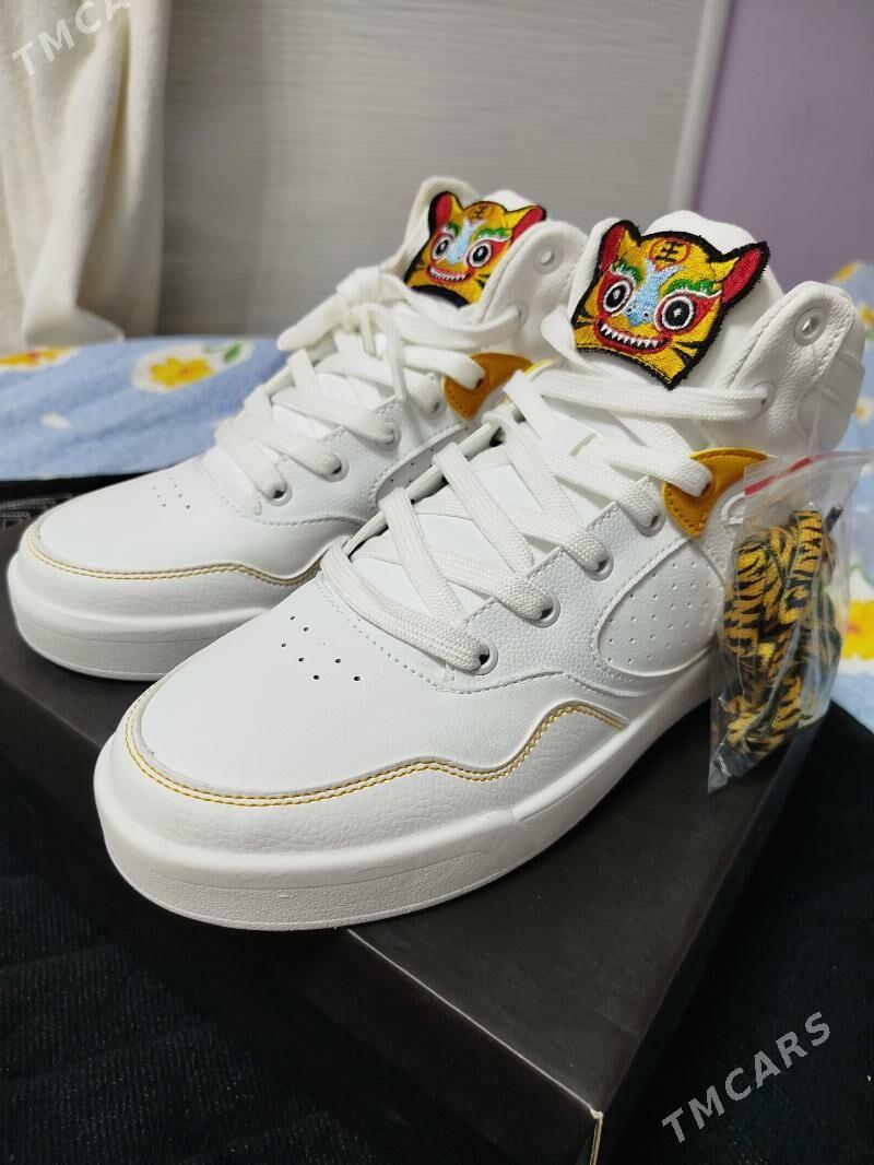 Krasofka oglan - Мир 2 - img 8