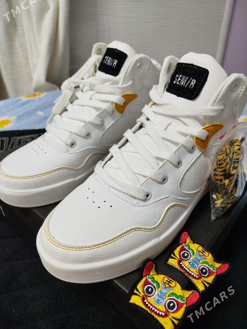 Krasofka oglan - Мир 2 - img 3