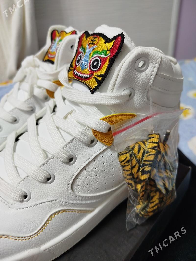 Krasofka oglan - Мир 2 - img 9