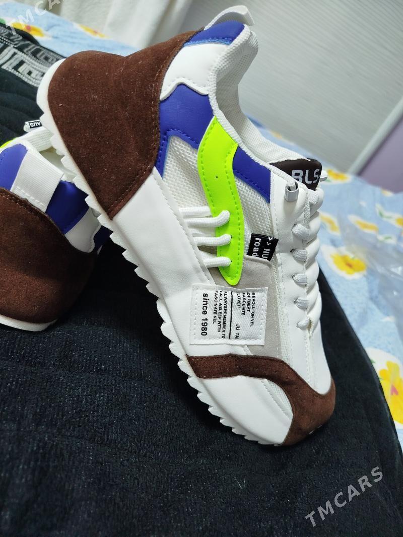 Krasofka oglan - Мир 2 - img 2