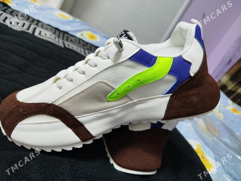 Krasofka oglan - Мир 2 - img 4