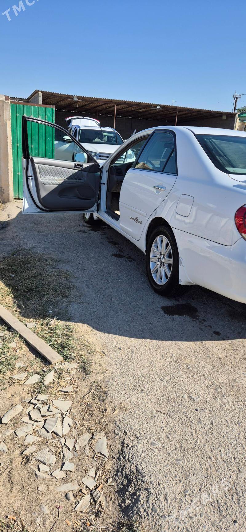 Toyota Camry 2002 - 150 000 TMT - Ак-Бугдайский этрап - img 2