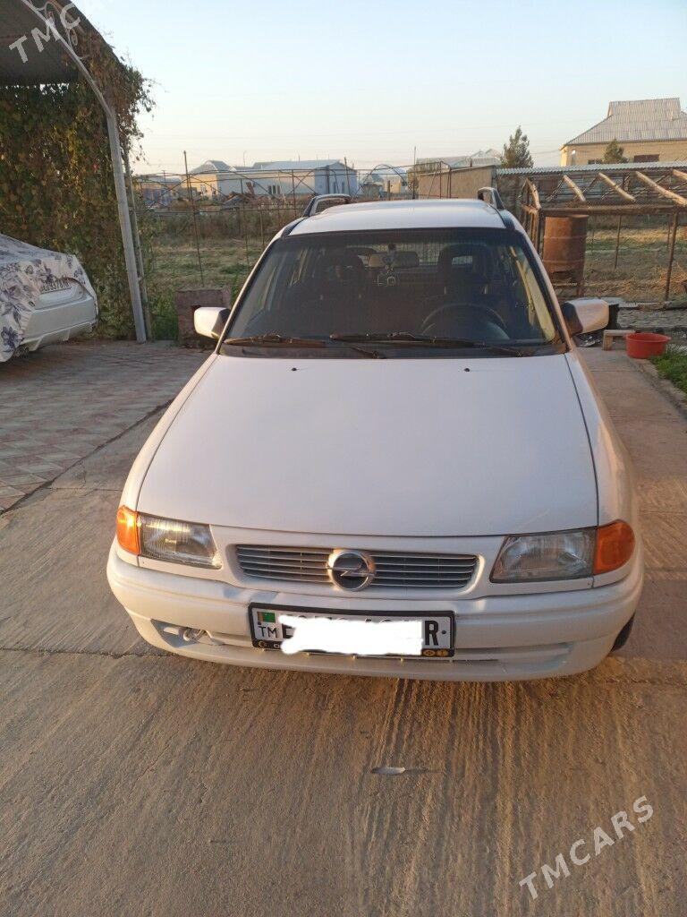 Opel Astra 1996 - 70 000 TMT - Мары - img 1