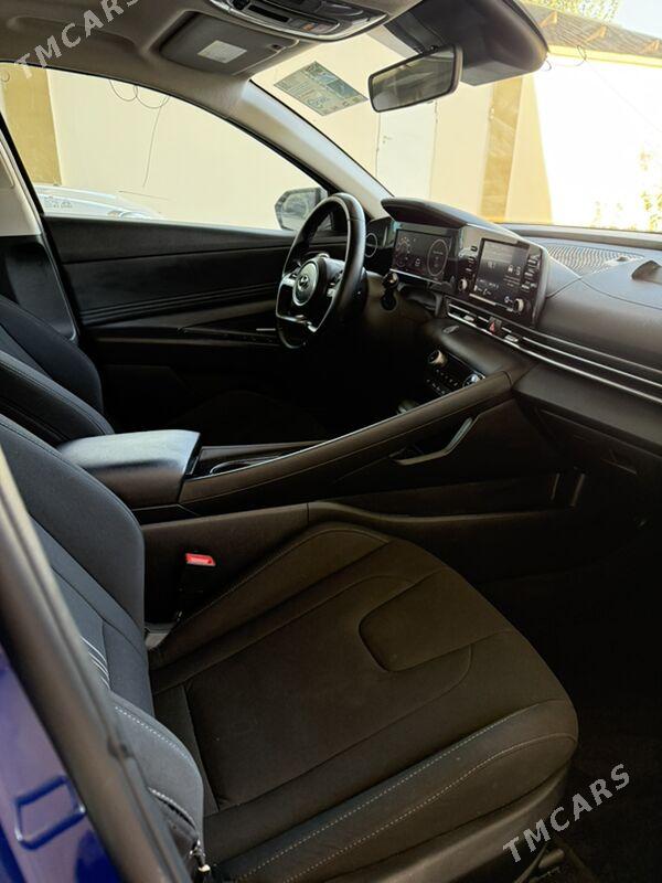 Hyundai Elantra 2022 - 215 000 TMT - Büzmeýin - img 9